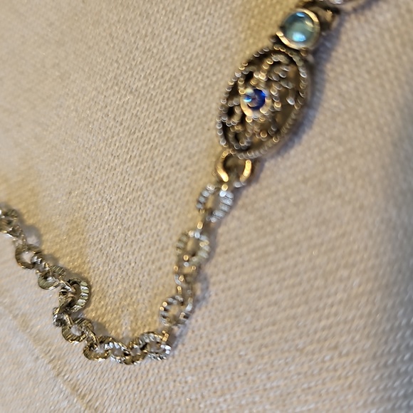 Vintage Signed S P Avon Necklace w/Filagree Setting & Rhinestones - Picture 5 of 5